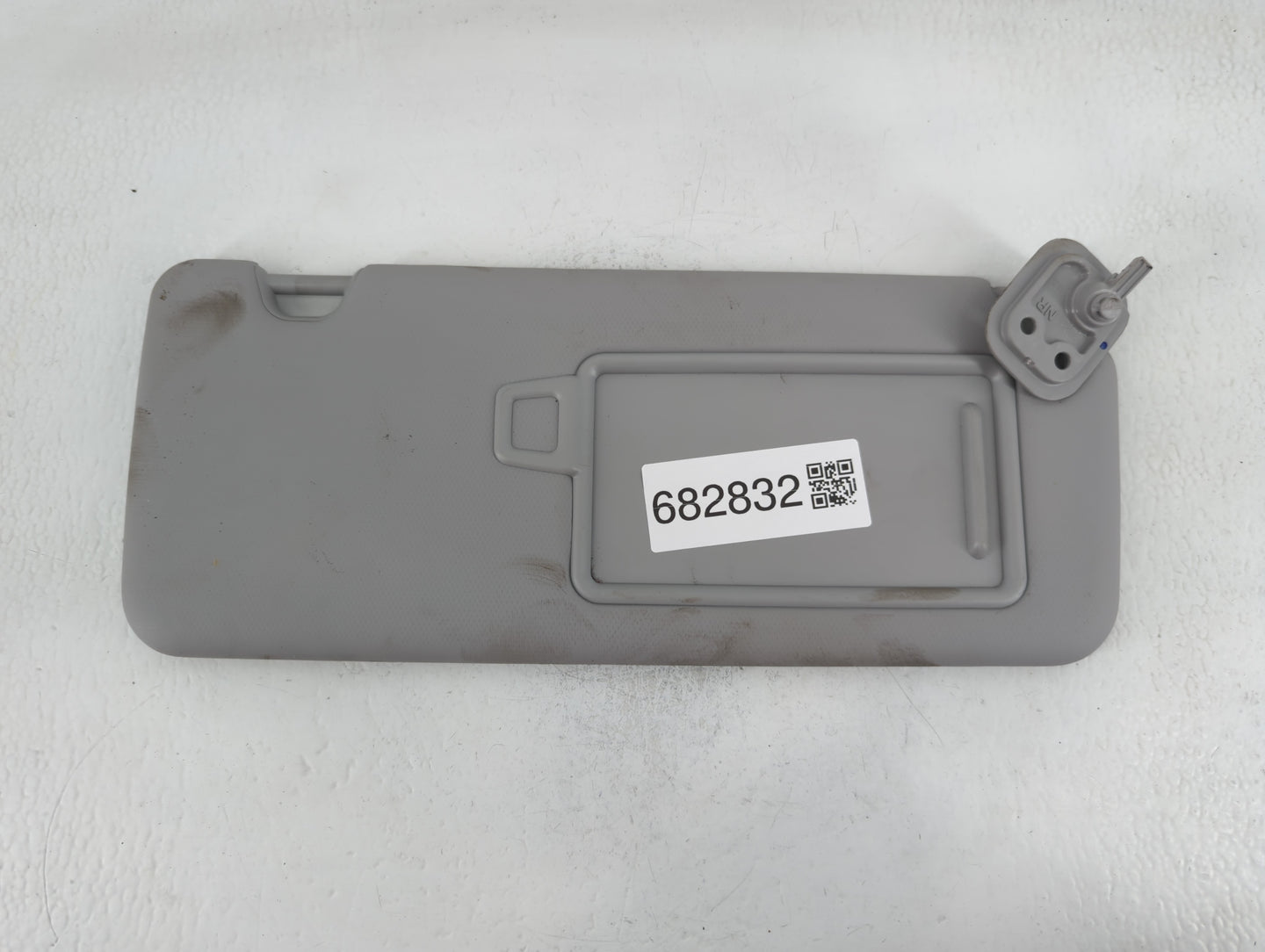 2016-2021 Hyundai Tucson Sun Visor Shade Replacement Passenger Right Mirror Fits Fits 2016 2017 2018 2019 2020 2021 OEM Used
