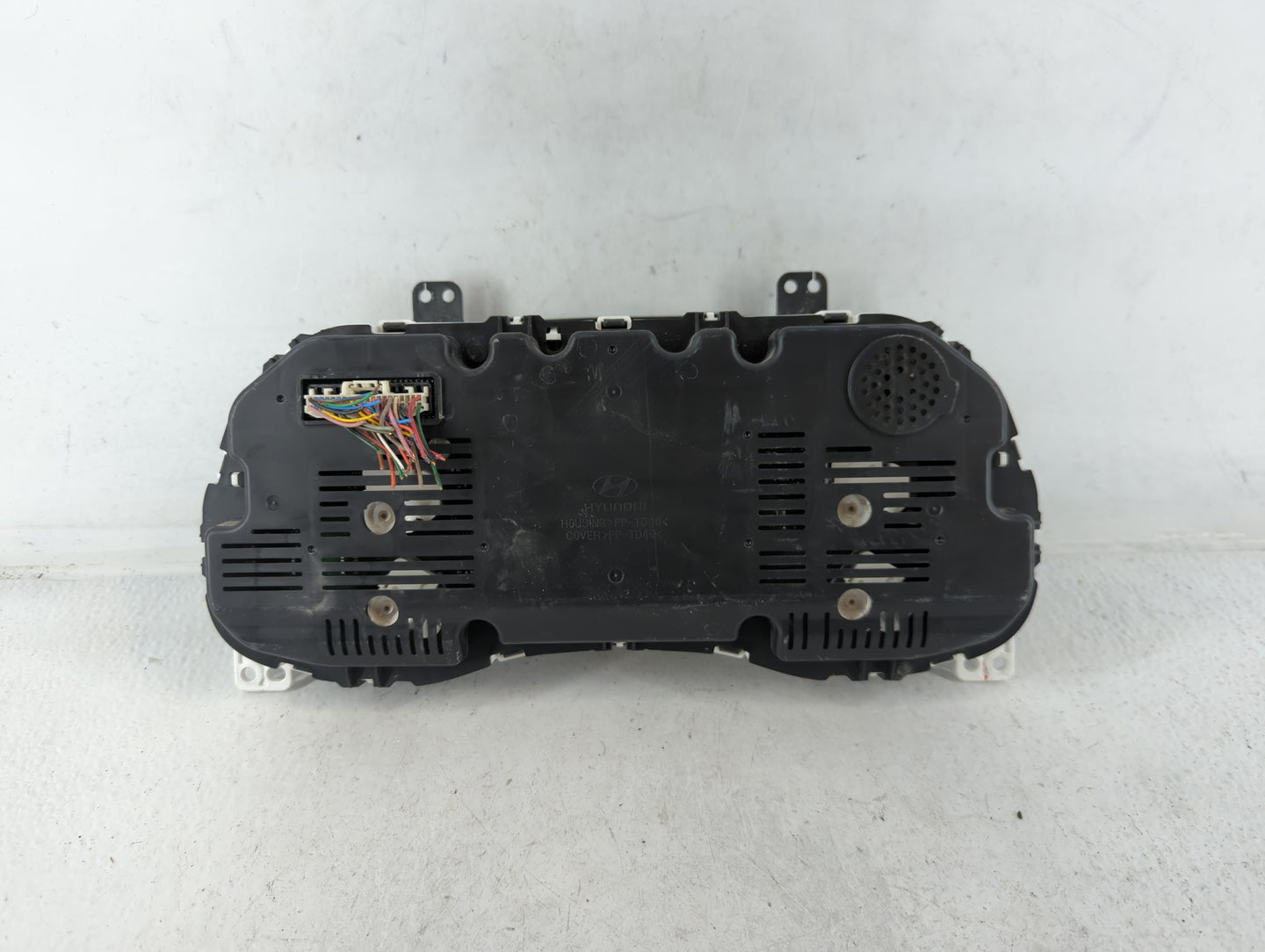 2016-2017 Hyundai Tucson Instrument Cluster Speedometer Gauges P/N:94001-D3181 Fits Fits 2016 2017 OEM Used Auto Parts - Oem