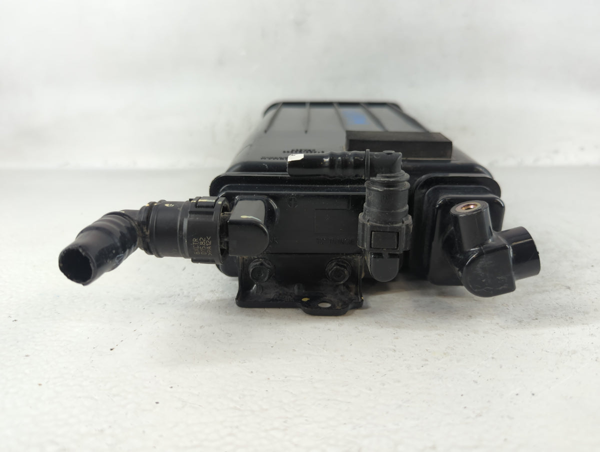 2017 Hyundai Tucson Fuel Vapor Charcoal Canister 693303 - Oemusedautoparts1.com