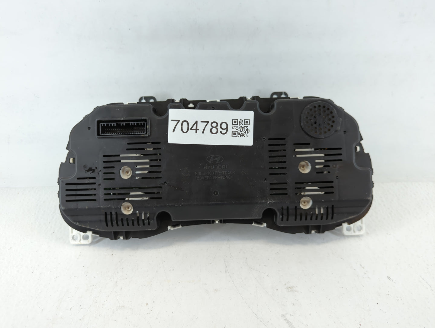 2016-2017 Hyundai Tucson Instrument Cluster Speedometer Gauges P/N:94001-D3172 Fits Fits 2016 2017 OEM Used Auto Parts - Oem