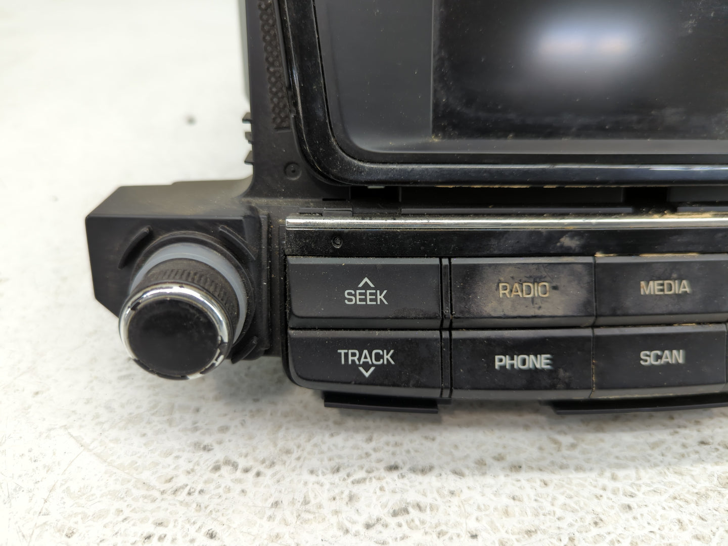 2017-2018 Hyundai Tucson Radio AM FM Cd Player Receiver Replacement P/N:96180-D31004X Fits Fits 2017 2018 OEM Used Auto Part