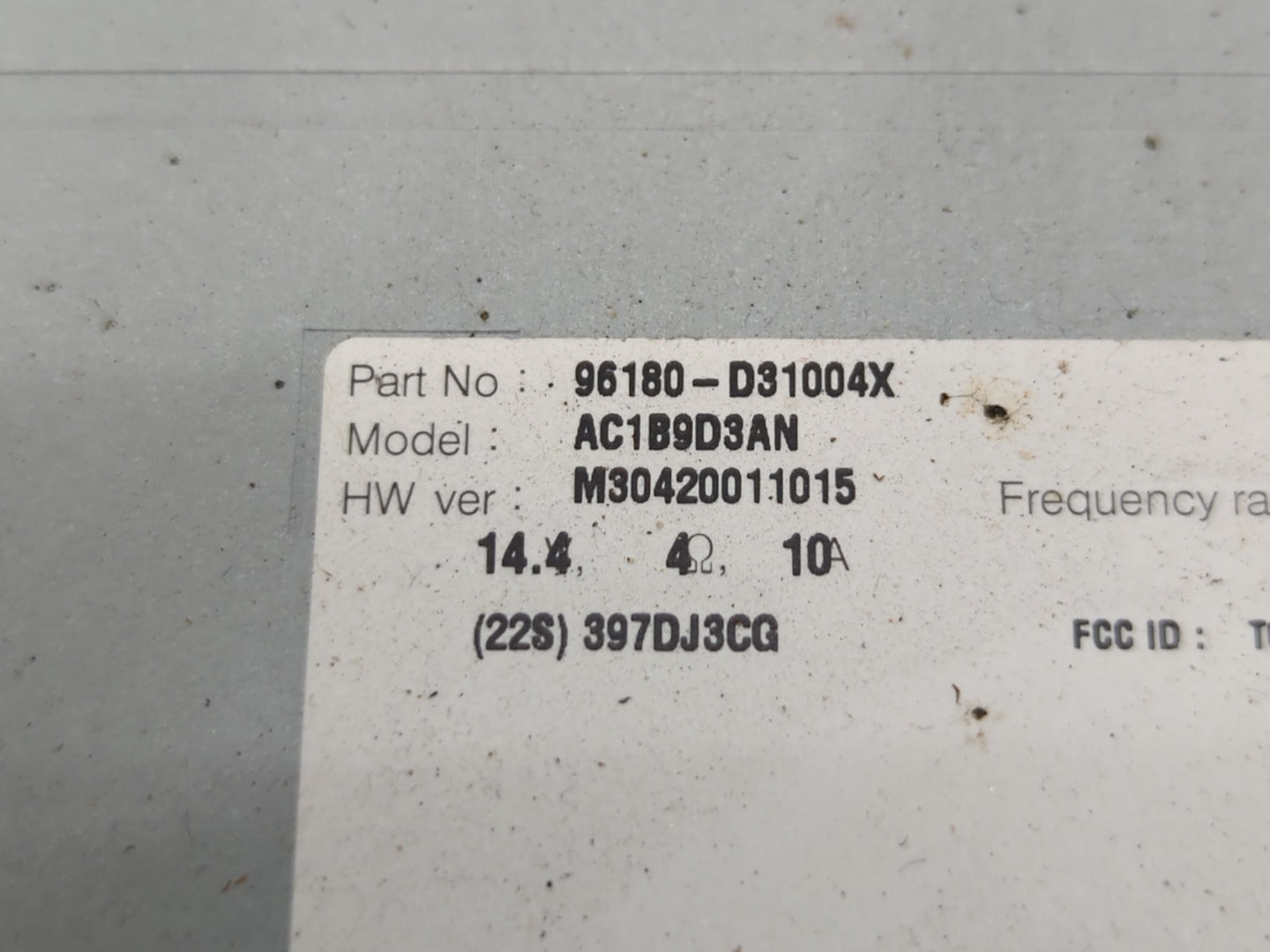 2017-2018 Hyundai Tucson Radio AM FM Cd Player Receiver Replacement P/N:96180-D31004X Fits Fits 2017 2018 OEM Used Auto Part