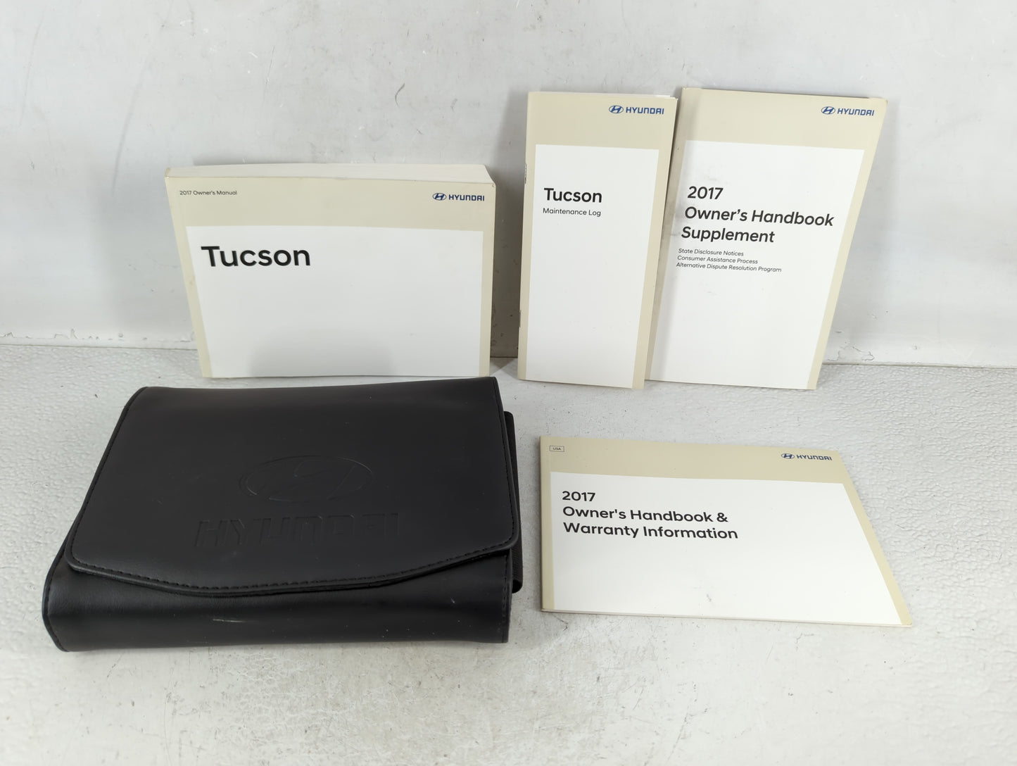 2017 Hyundai Tucson Owners Manual Book Guide OEM Used Auto Parts - Oemusedautoparts1.com