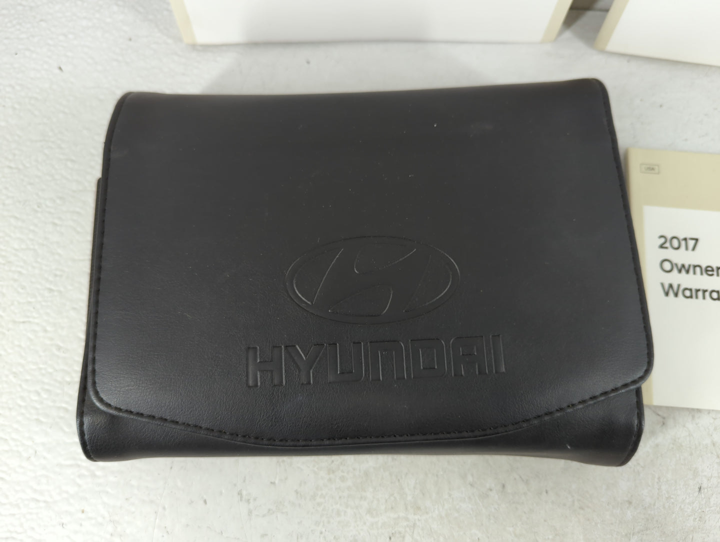 2017 Hyundai Tucson Owners Manual Book Guide OEM Used Auto Parts - Oemusedautoparts1.com