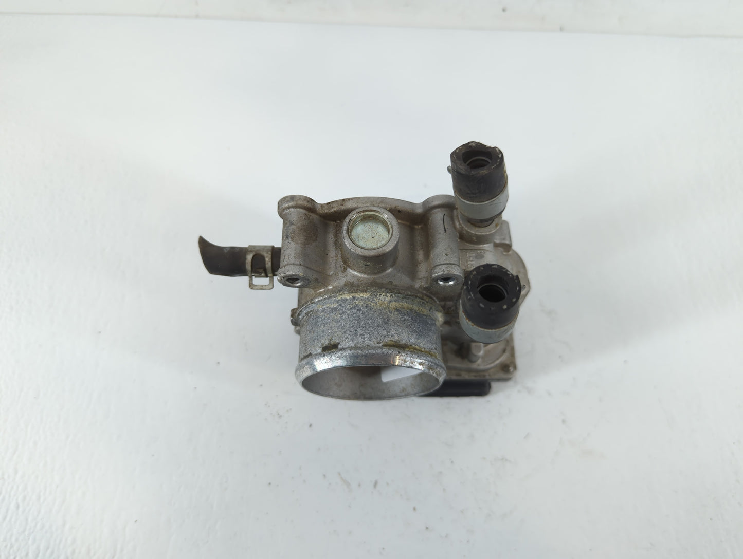 2016-2018 Hyundai Tucson Throttle Body P/N:35100-2B340 Fits Fits 2015 2016 2017 2018 2019 2020 2021 2022 OEM Used Auto Parts