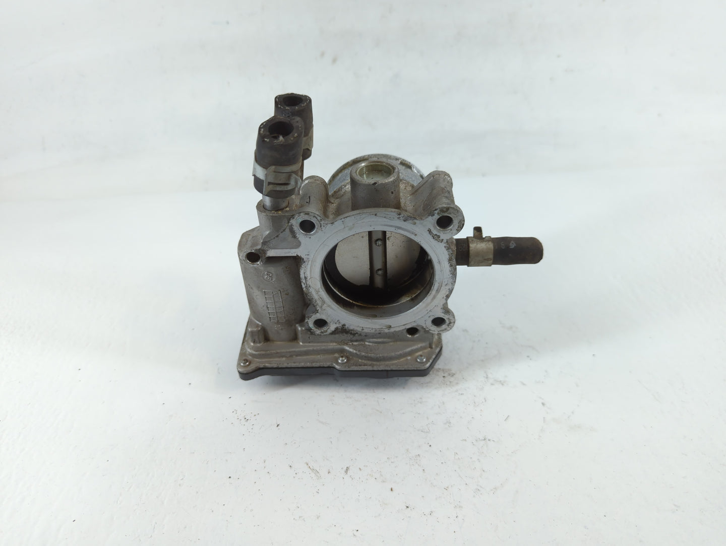 2016-2018 Hyundai Tucson Throttle Body P/N:35100-2B340 Fits Fits 2015 2016 2017 2018 2019 2020 2021 2022 OEM Used Auto Parts