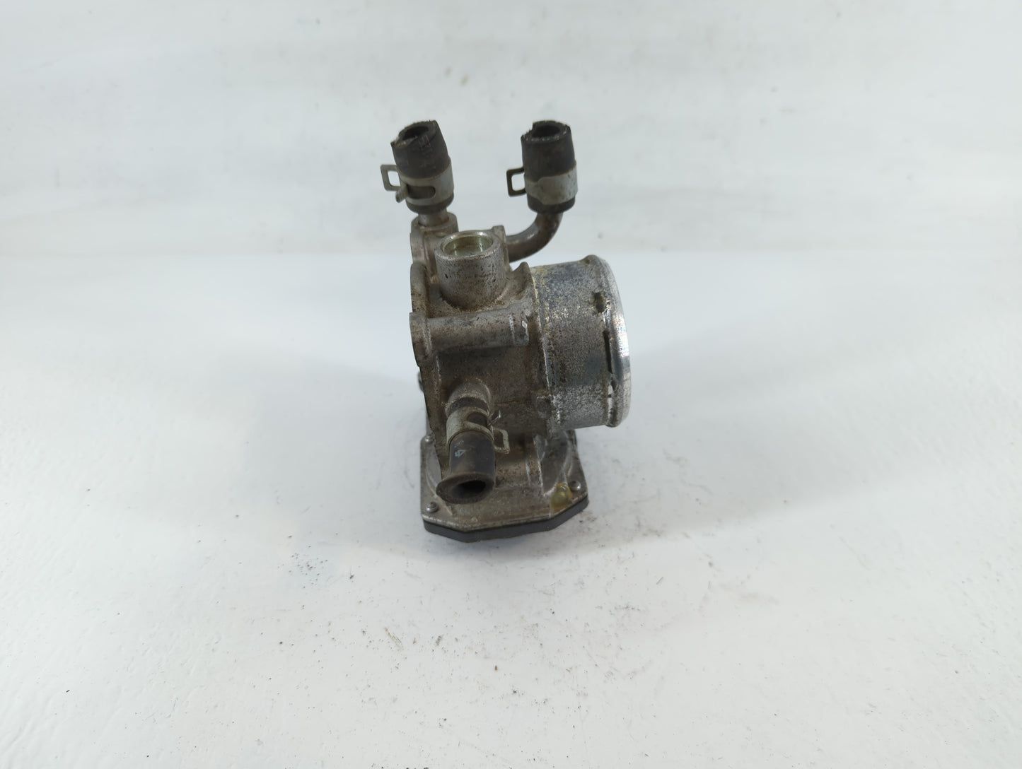 2016-2018 Hyundai Tucson Throttle Body P/N:35100-2B340 Fits Fits 2015 2016 2017 2018 2019 2020 2021 2022 OEM Used Auto Parts