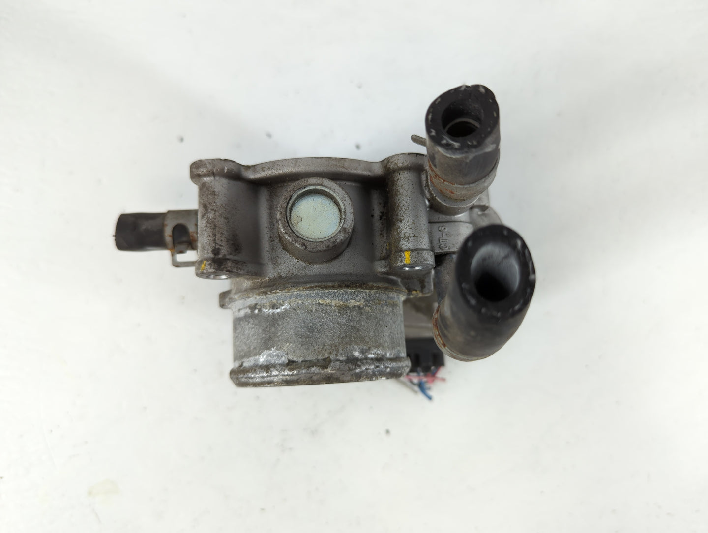 2016-2018 Hyundai Tucson Throttle Body P/N:35100-2B340 Fits Fits 2015 2016 2017 2018 2019 2020 2021 2022 OEM Used Auto Parts