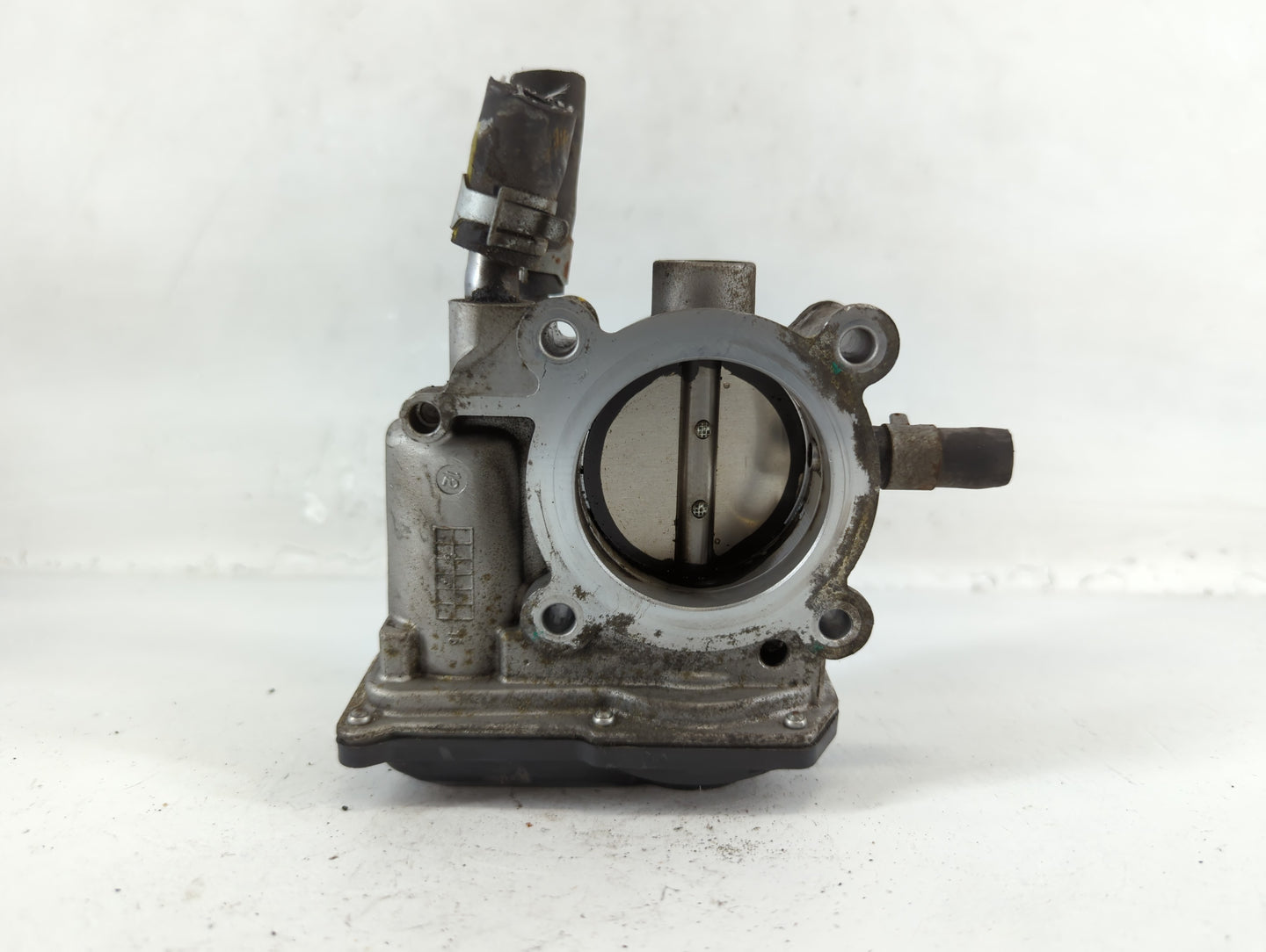 2016-2018 Hyundai Tucson Throttle Body P/N:35100-2B340 Fits Fits 2015 2016 2017 2018 2019 2020 2021 2022 OEM Used Auto Parts