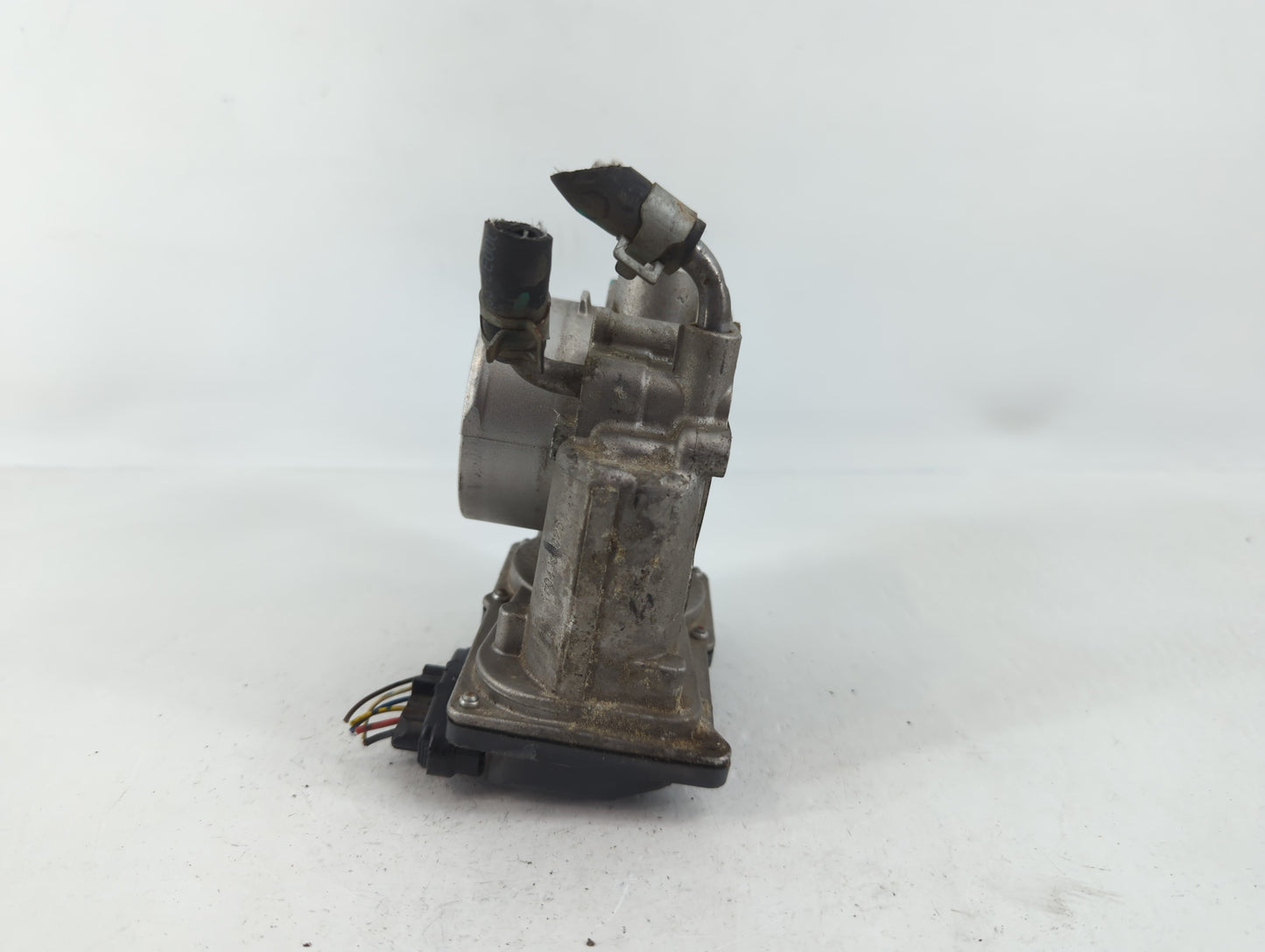 2014-2021 Hyundai Tucson Throttle Body P/N:35100-2E000 Fits Fits 2011 2012 2013 2014 2015 2016 2017 2018 2019 2020 2021 OEM 