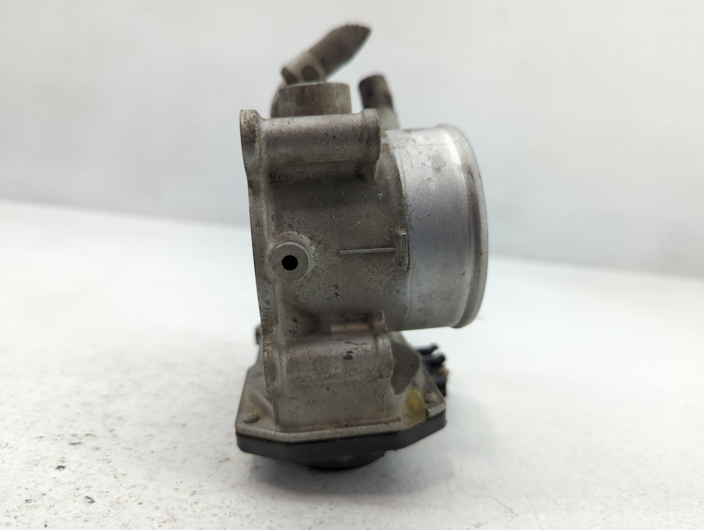 2014-2021 Hyundai Tucson Throttle Body P/N:35100-2E000 Fits Fits 2011 2012 2013 2014 2015 2016 2017 2018 2019 2020 2021 OEM 