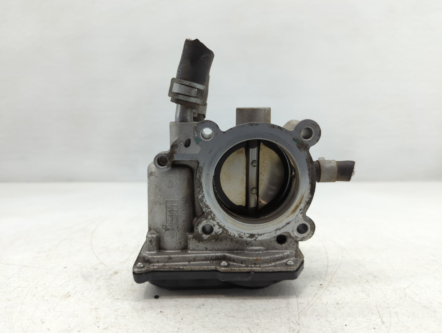 2016-2018 Hyundai Tucson Throttle Body P/N:35100-2B340 Fits Fits 2015 2016 2017 2018 2019 2020 2021 2022 OEM Used Auto Parts