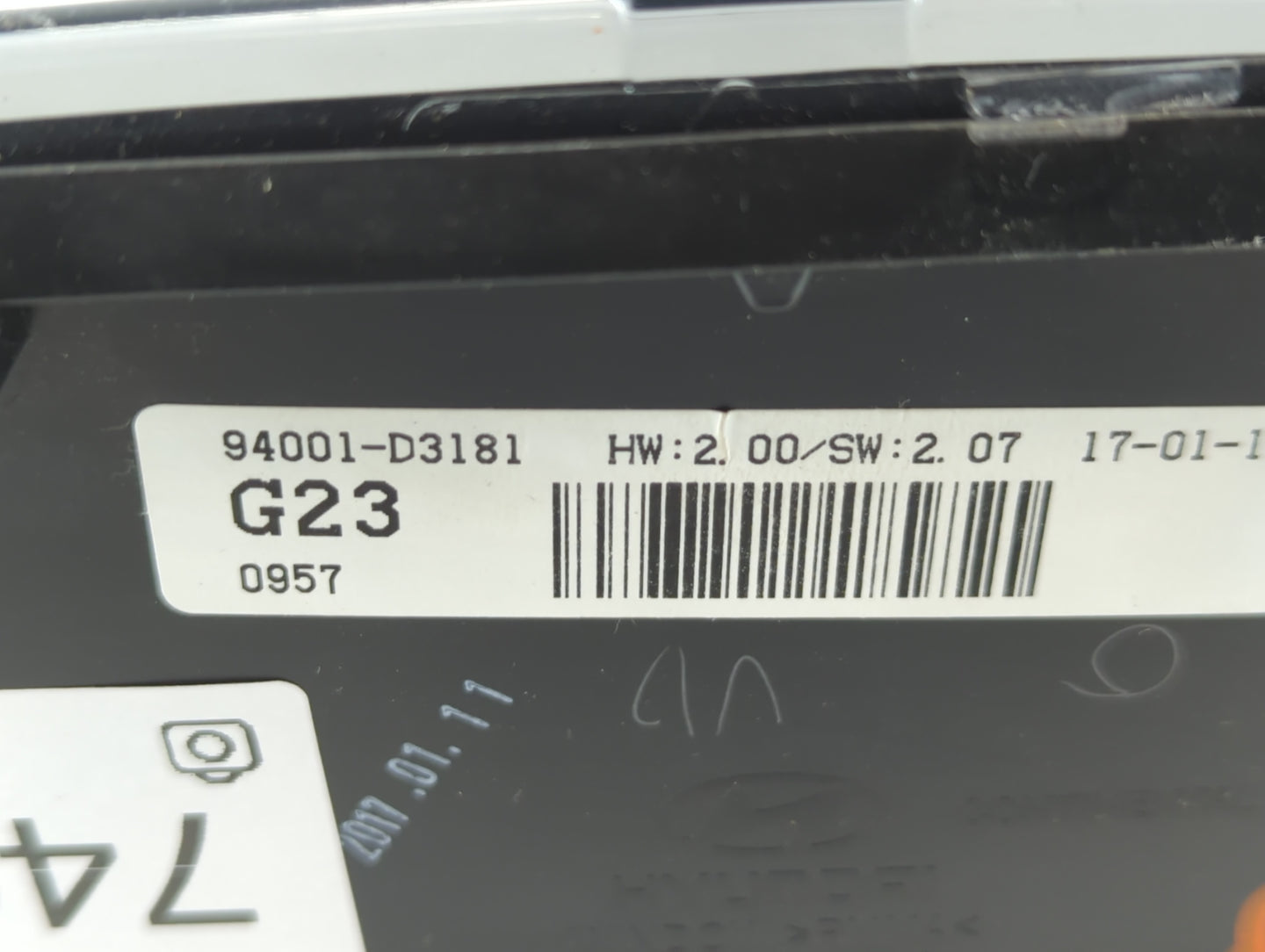 2016-2017 Hyundai Tucson Instrument Cluster Speedometer Gauges P/N:94001-D3181 Fits Fits 2016 2017 OEM Used Auto Parts - Oem