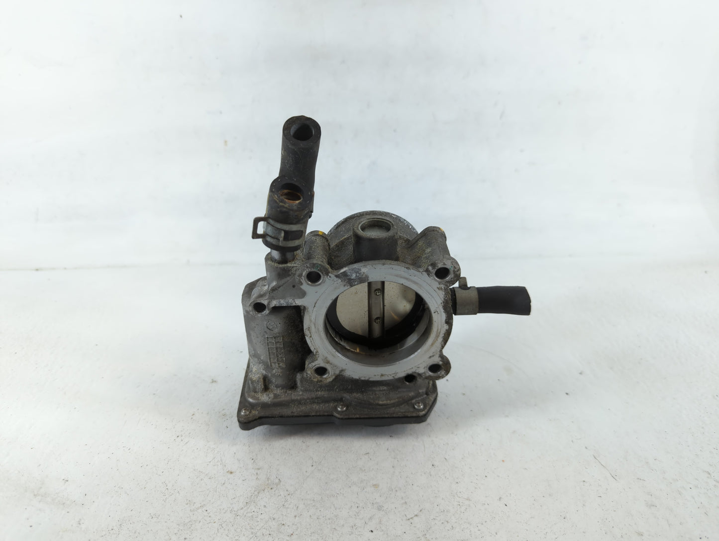 2016-2018 Hyundai Tucson Throttle Body P/N:35100-2B340 Fits Fits 2015 2016 2017 2018 2019 2020 2021 2022 OEM Used Auto Parts