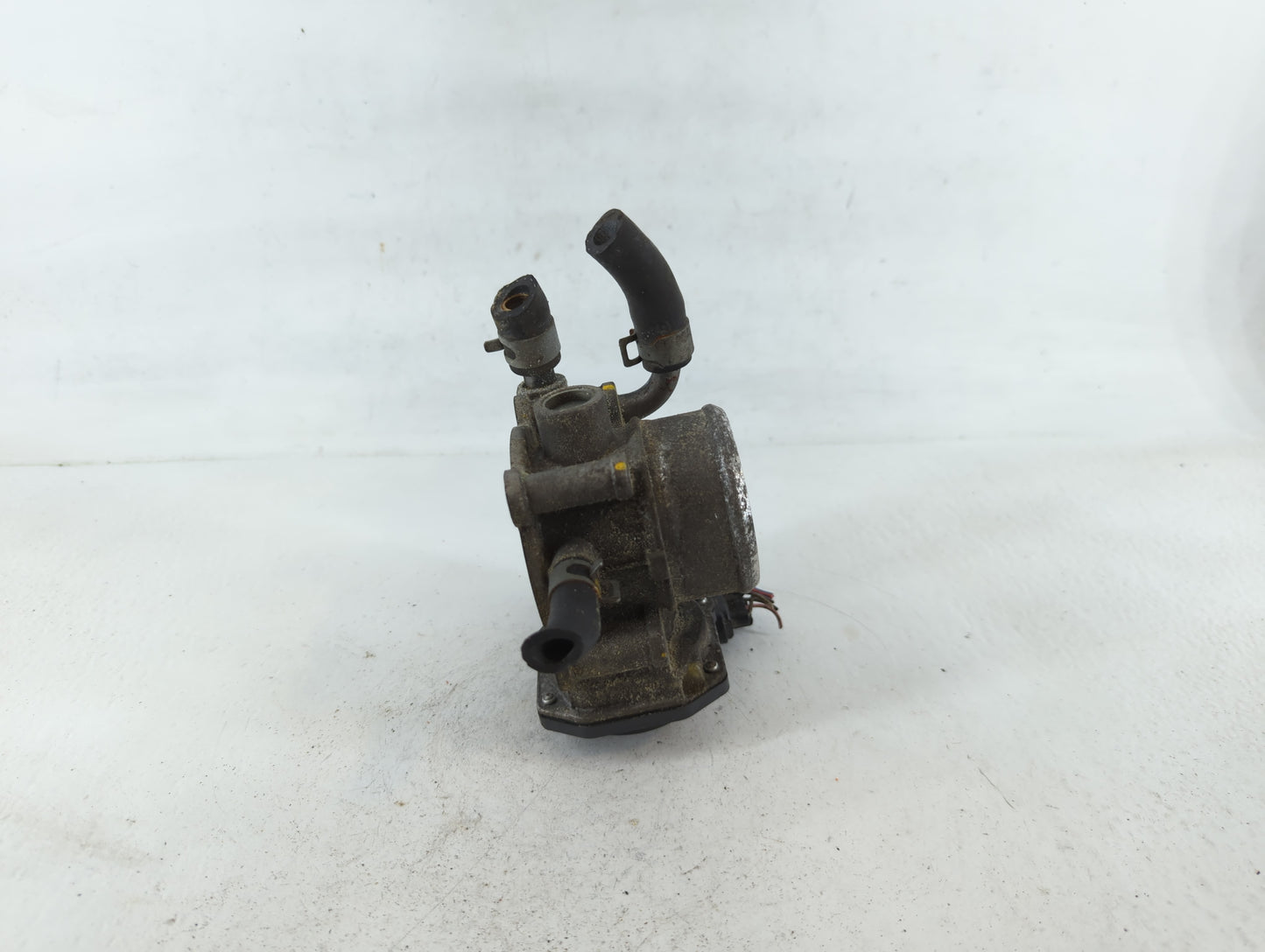 2016-2018 Hyundai Tucson Throttle Body P/N:35100-2B340 Fits Fits 2015 2016 2017 2018 2019 2020 2021 2022 OEM Used Auto Parts
