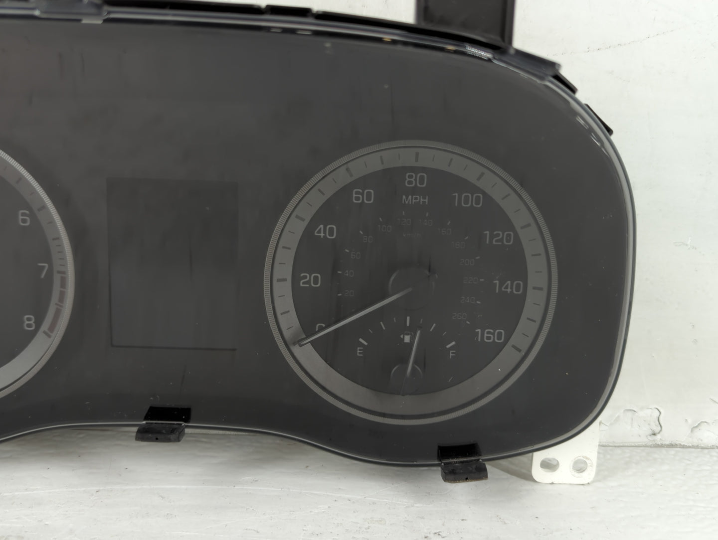 2016-2017 Hyundai Tucson Instrument Cluster Speedometer Gauges P/N:94001-D3181 Fits Fits 2016 2017 OEM Used Auto Parts - Oem
