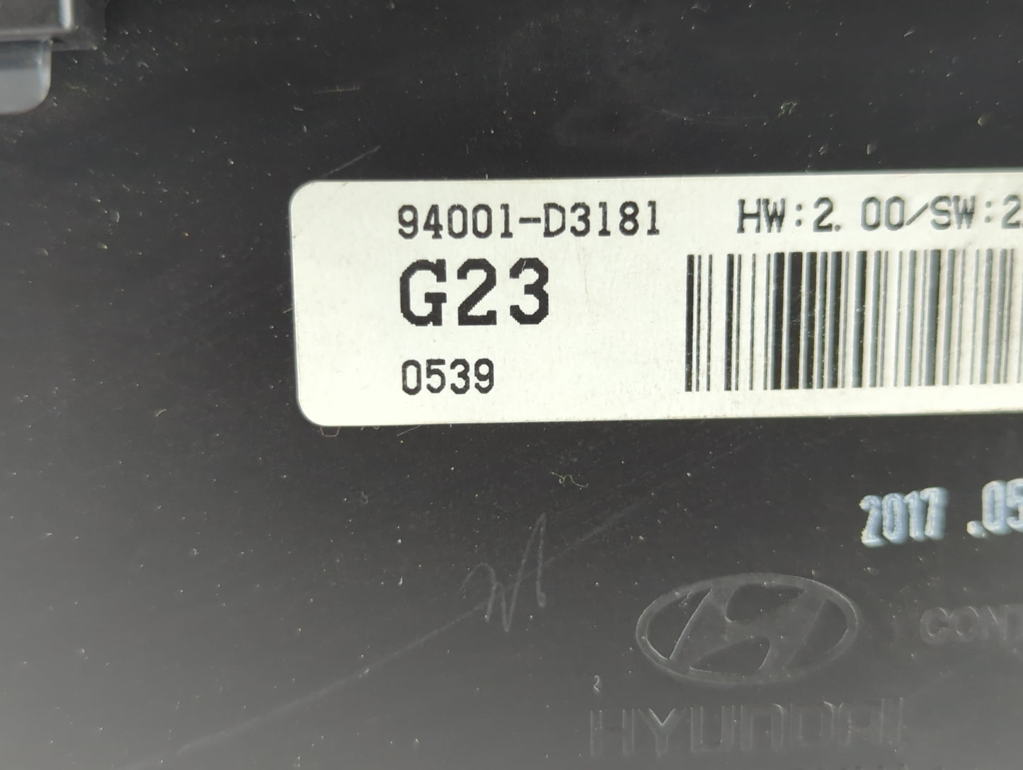 2016-2017 Hyundai Tucson Instrument Cluster Speedometer Gauges P/N:94001-D3181 Fits Fits 2016 2017 OEM Used Auto Parts - Oem