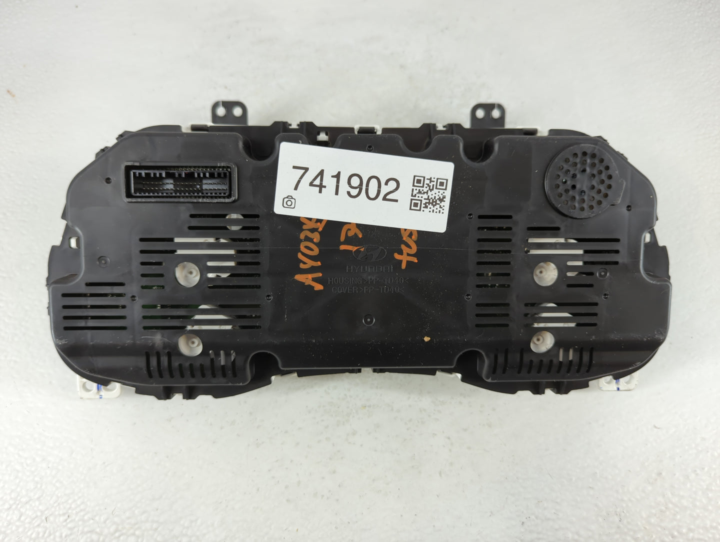 2016-2017 Hyundai Tucson Instrument Cluster Speedometer Gauges P/N:94001-D3181 Fits Fits 2016 2017 OEM Used Auto Parts - Oem