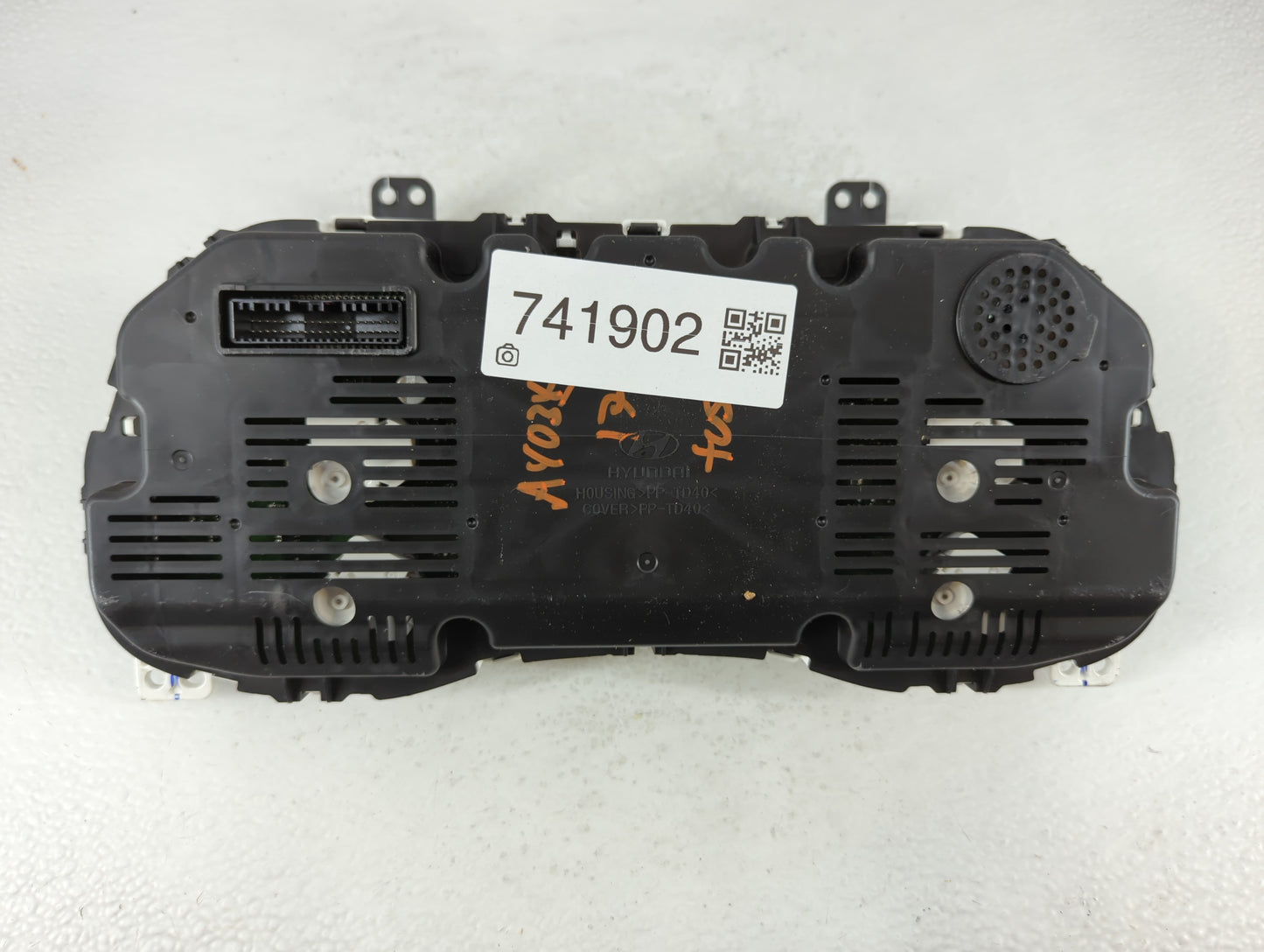 2016-2017 Hyundai Tucson Instrument Cluster Speedometer Gauges P/N:94001-D3181 Fits Fits 2016 2017 OEM Used Auto Parts - Oem