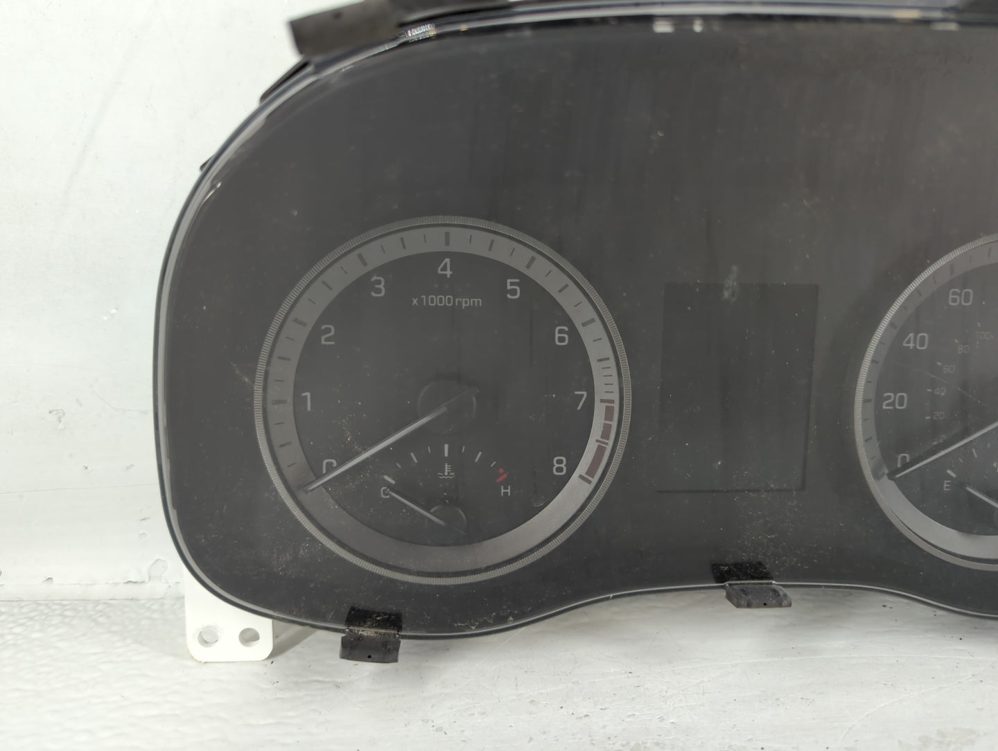 2016-2017 Hyundai Tucson Instrument Cluster Speedometer Gauges P/N:94001-D3181 Fits Fits 2016 2017 OEM Used Auto Parts - Oem
