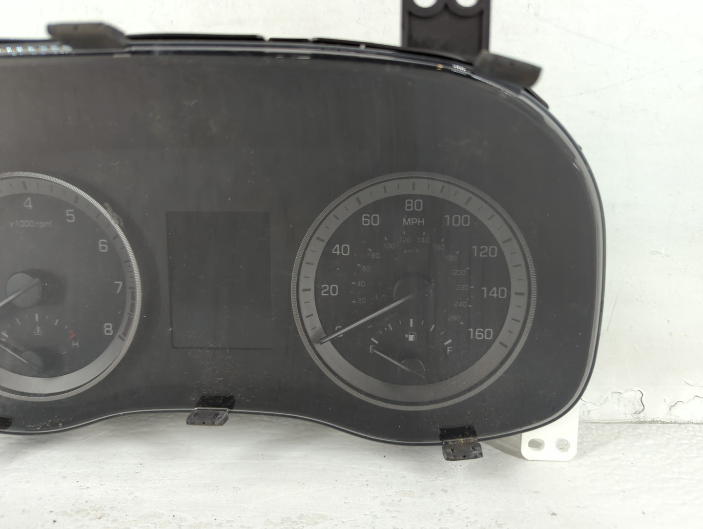 2016-2017 Hyundai Tucson Instrument Cluster Speedometer Gauges P/N:94001-D3181 Fits Fits 2016 2017 OEM Used Auto Parts - Oem
