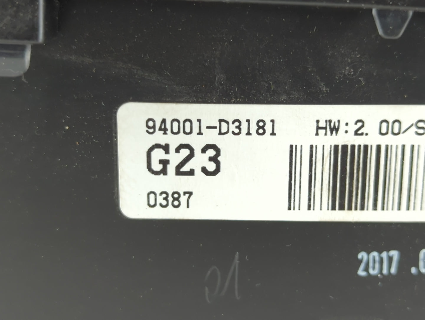 2016-2017 Hyundai Tucson Instrument Cluster Speedometer Gauges P/N:94001-D3181 Fits Fits 2016 2017 OEM Used Auto Parts - Oem