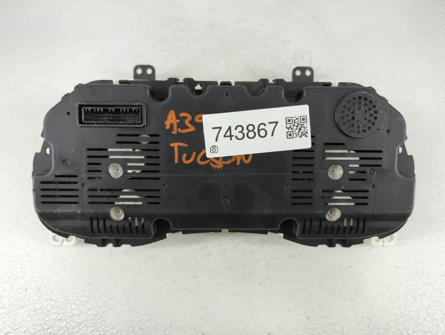 2016-2017 Hyundai Tucson Instrument Cluster Speedometer Gauges P/N:94001-D3181 Fits Fits 2016 2017 OEM Used Auto Parts - Oem