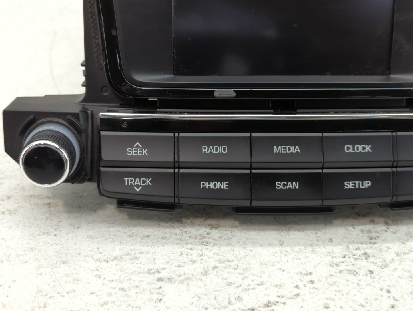 2016-2017 Hyundai Tucson Radio AM FM Cd Player Receiver Replacement P/N:96180-D31004X Fits Fits 2016 2017 OEM Used Auto Part