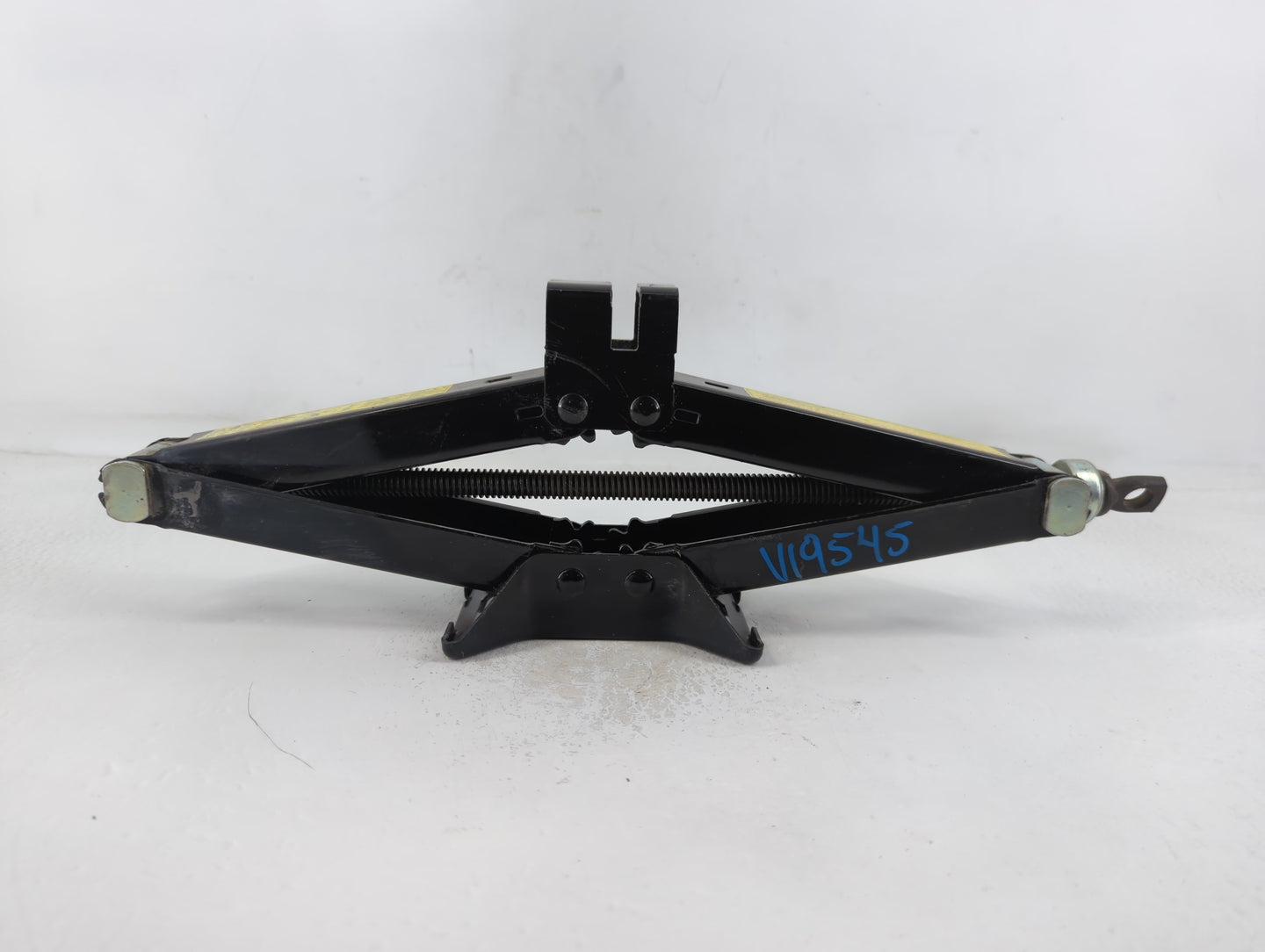 2017 Hyundai Tucson Spare Scissor Car Jack 748789 - Oemusedautoparts1.com