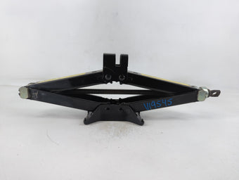 compare product 2017 Hyundai Tucson Spare Scissor Car Jack 748789