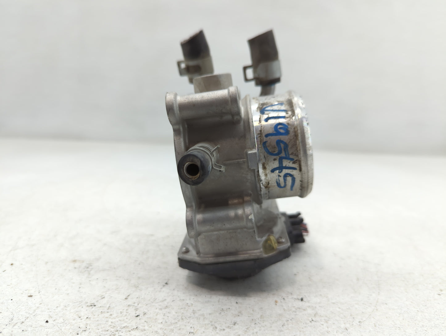2016-2018 Hyundai Tucson Throttle Body P/N:35100-2B340 Fits Fits 2015 2016 2017 2018 2019 2020 2021 2022 OEM Used Auto Parts