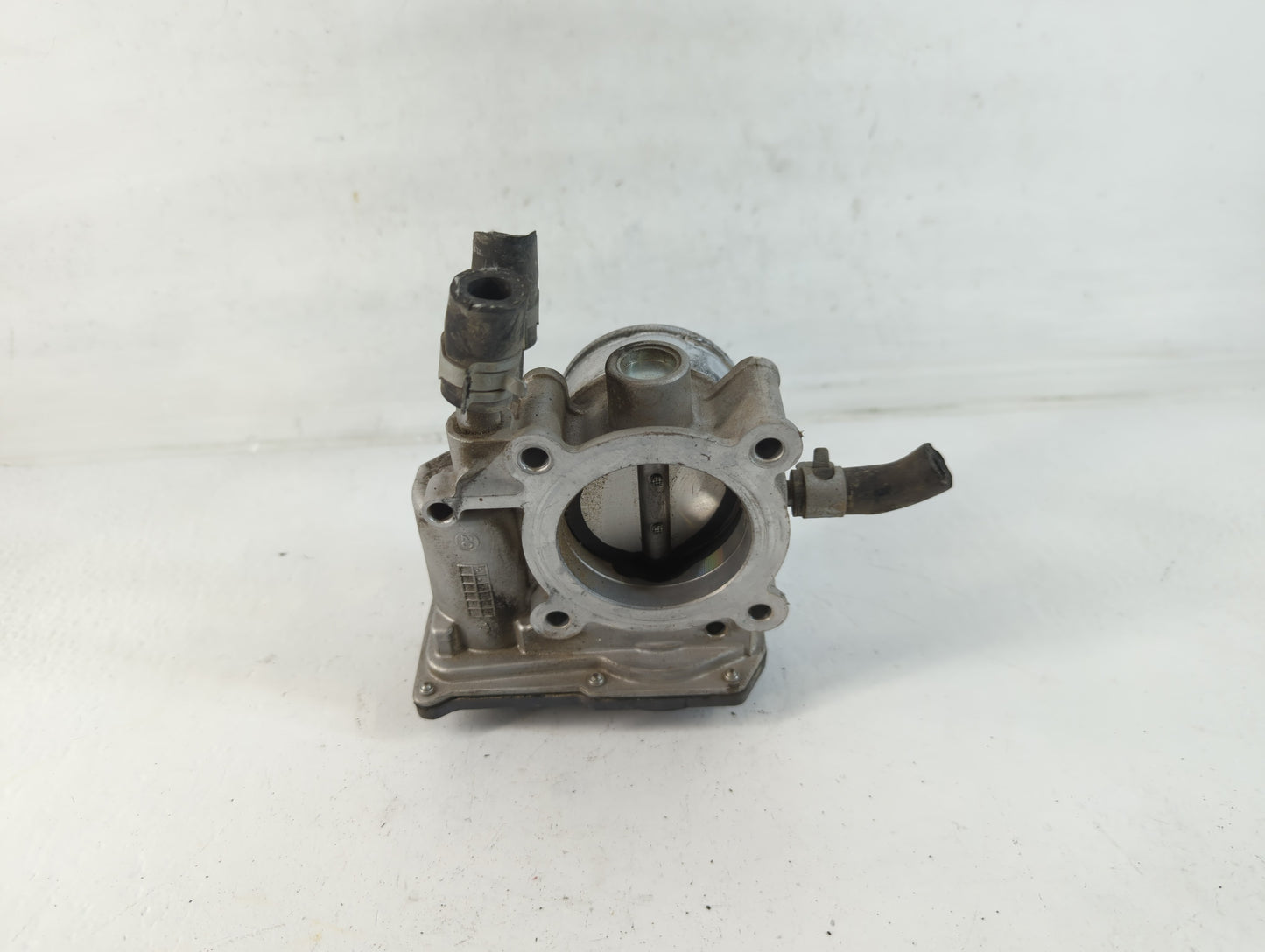 2016-2018 Hyundai Tucson Throttle Body P/N:35100-2B340 Fits Fits 2015 2016 2017 2018 2019 2020 2021 2022 OEM Used Auto Parts
