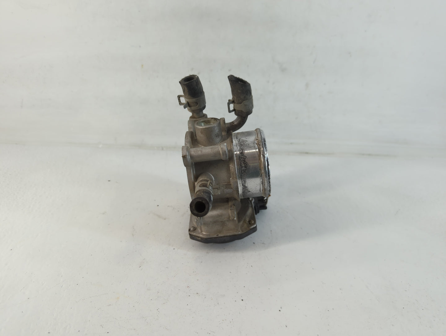 2016-2018 Hyundai Tucson Throttle Body P/N:35100-2B340 Fits Fits 2015 2016 2017 2018 2019 2020 2021 2022 OEM Used Auto Parts