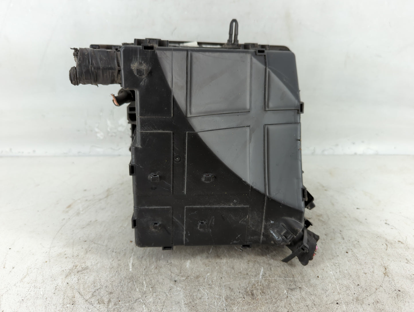 2016-2018 Hyundai Tucson Fusebox Fuse Box Panel Relay Module P/N:91422 D3172 BH210007 0049 Fits Fits 2016 2017 2018 OEM Used