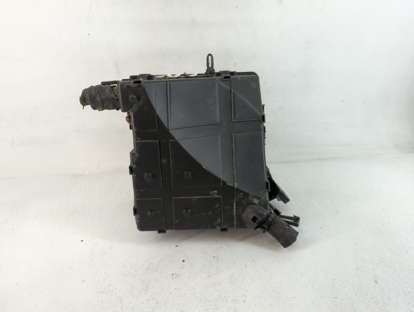 2016-2018 Hyundai Tucson Fusebox Fuse Box Panel Relay Module P/N:N91431-D3272-52 Fits Fits 2016 2017 2018 OEM Used Auto Part
