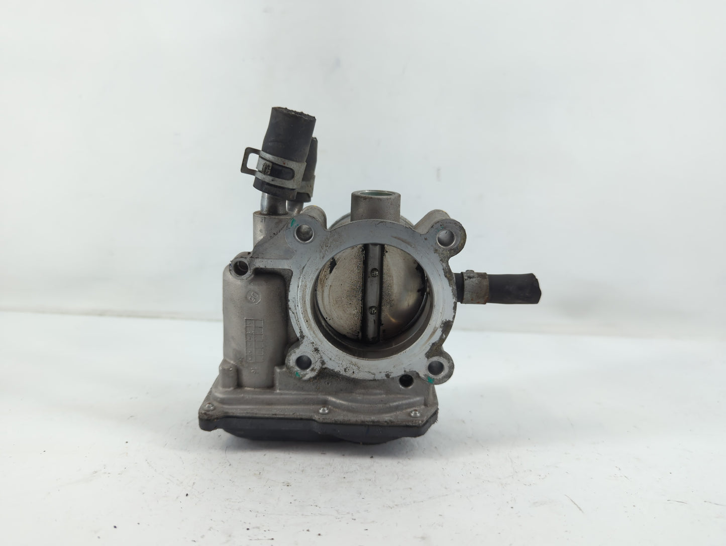 2016-2018 Hyundai Tucson Throttle Body P/N:35100-2B340 Fits Fits 2015 2016 2017 2018 2019 2020 2021 2022 OEM Used Auto Parts