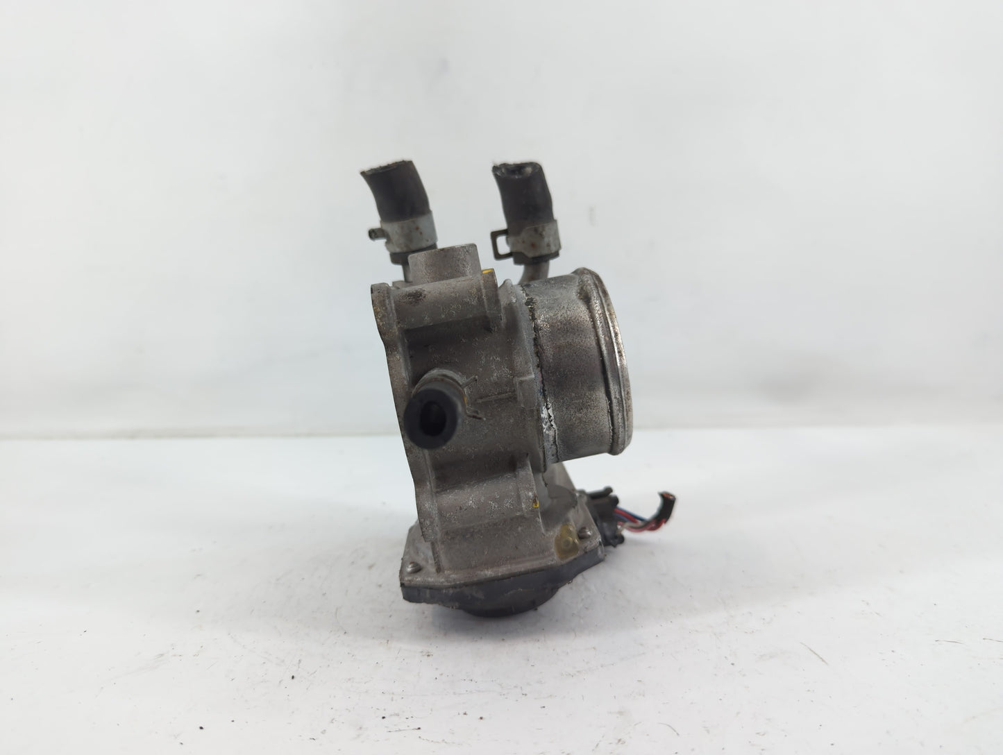 2016-2018 Hyundai Tucson Throttle Body P/N:35100-2B340 Fits Fits 2015 2016 2017 2018 2019 2020 2021 2022 OEM Used Auto Parts
