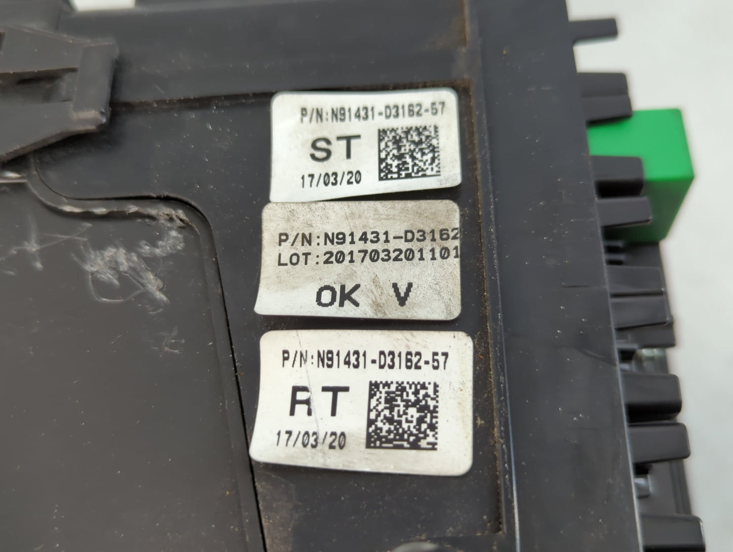 2016-2018 Hyundai Tucson Fusebox Fuse Box Panel Relay Module P/N:N91431-D3162-57 Fits Fits 2016 2017 2018 OEM Used Auto Part