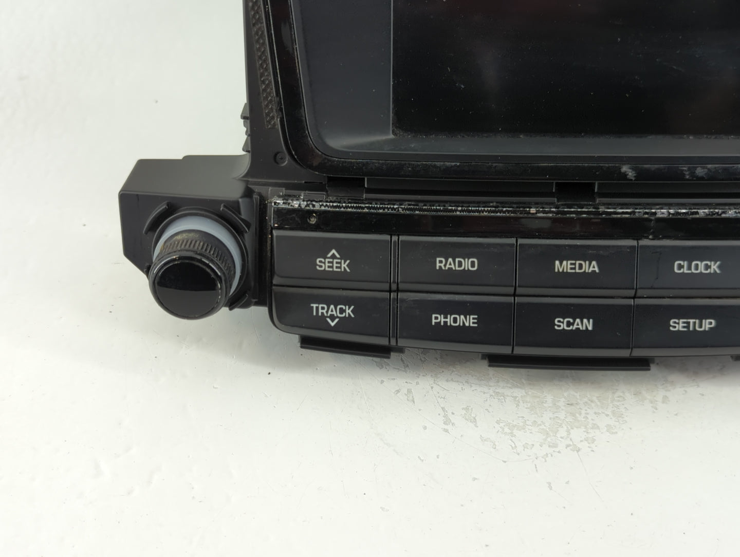 2016-2017 Hyundai Tucson Radio AM FM Cd Player Receiver Replacement P/N:96180-D31004X Fits Fits 2016 2017 OEM Used Auto Part