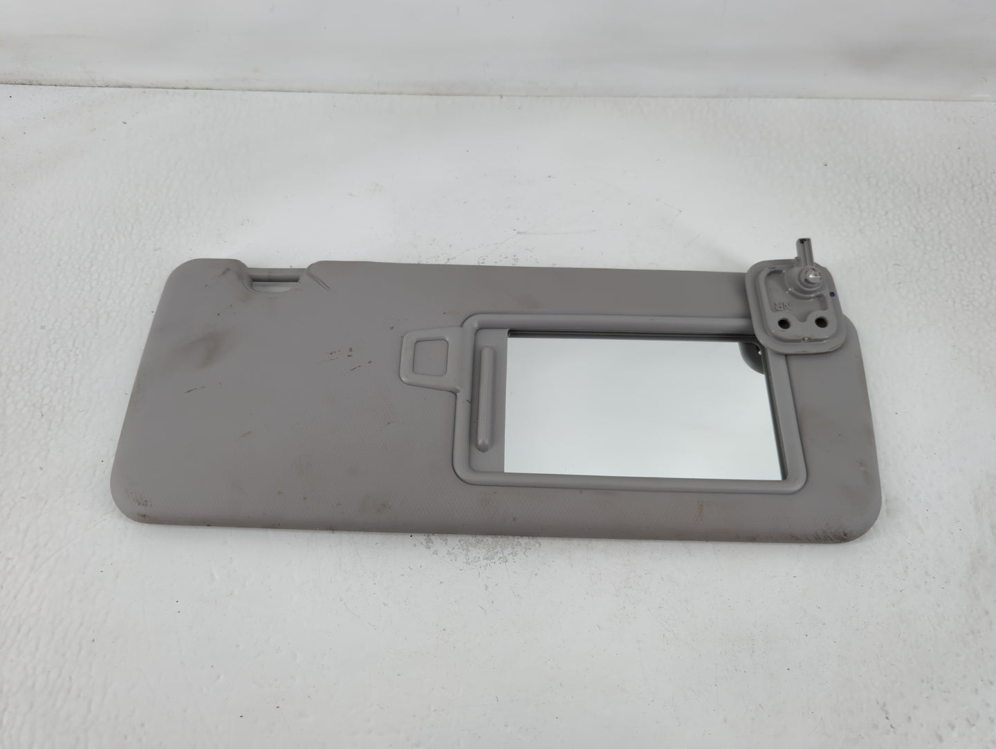 2016-2018 Hyundai Tucson Sun Visor Shade Replacement Passenger Right Mirror Fits Fits 2016 2017 2018 OEM Used Auto Parts - O