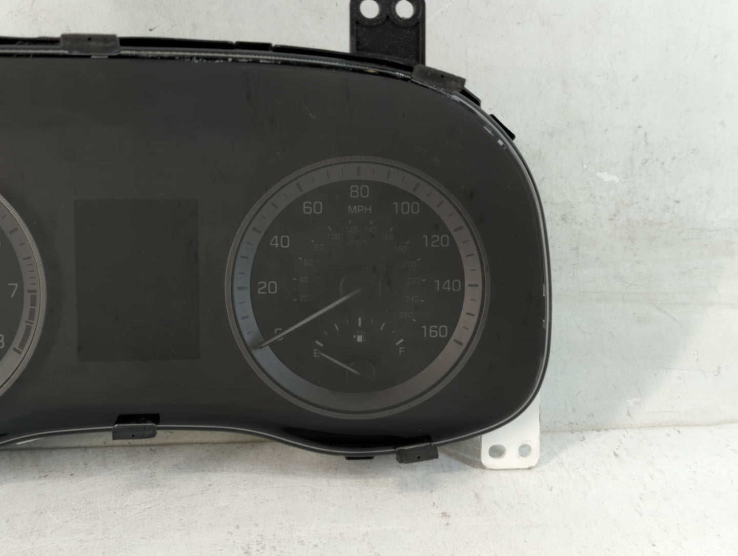 2016-2017 Hyundai Tucson Instrument Cluster Speedometer Gauges P/N:94001-D3181 Fits Fits 2016 2017 OEM Used Auto Parts - Oem