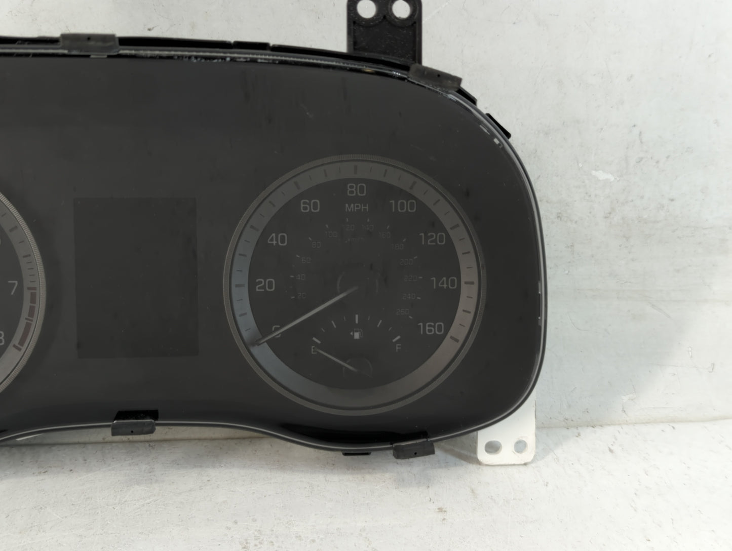 2016-2017 Hyundai Tucson Instrument Cluster Speedometer Gauges P/N:94001-D3181 Fits Fits 2016 2017 OEM Used Auto Parts - Oem