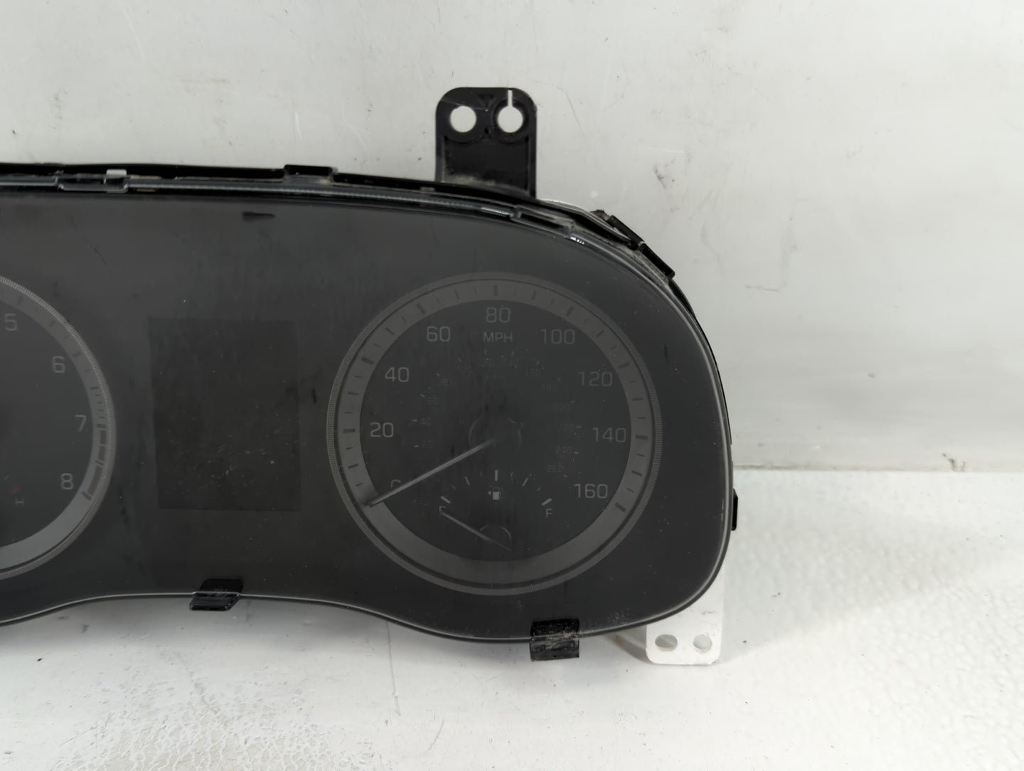 2016-2017 Hyundai Tucson Instrument Cluster Speedometer Gauges P/N:94001-D23172 Fits Fits 2016 2017 OEM Used Auto Parts - Oe