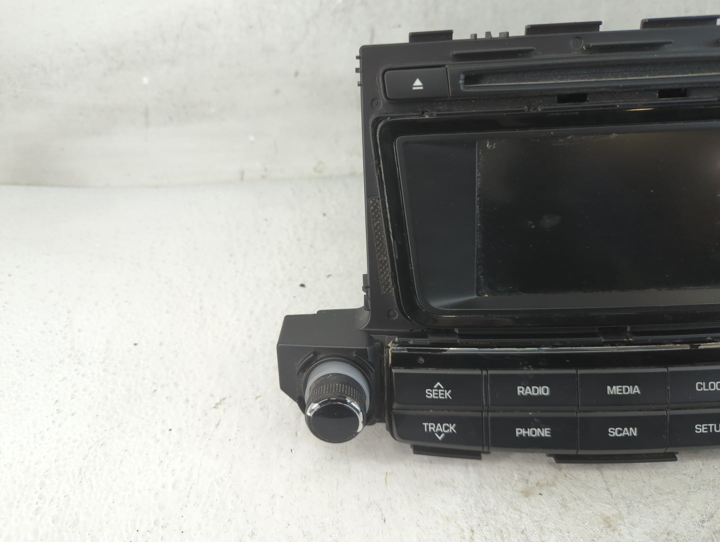 2016-2018 Hyundai Tucson Radio AM FM Cd Player Receiver Replacement P/N:96180-D31004X Fits Fits 2016 2017 2018 OEM Used Auto