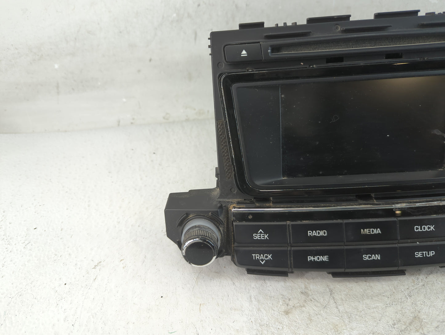2016-2018 Hyundai Tucson Radio AM FM Cd Player Receiver Replacement P/N:96180-D31004X Fits Fits 2016 2017 2018 OEM Used Auto