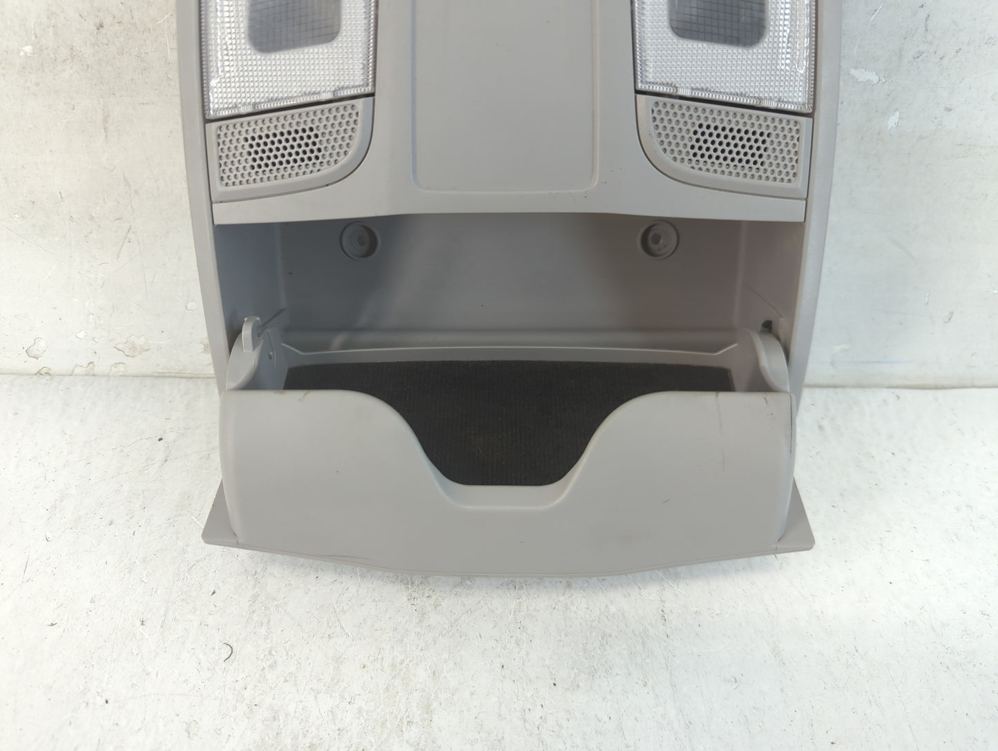 2016-2021 Hyundai Tucson Overhead Roof Console 918777 - Oemusedautoparts1.com