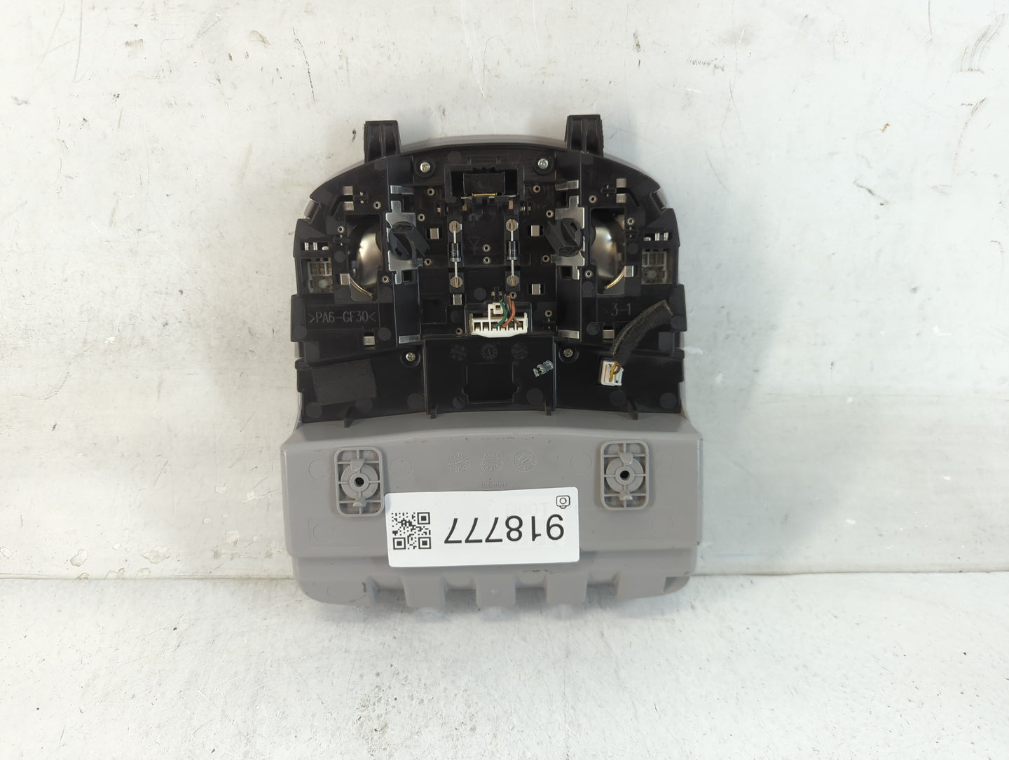 2016-2021 Hyundai Tucson Overhead Roof Console 918777 - Oemusedautoparts1.com