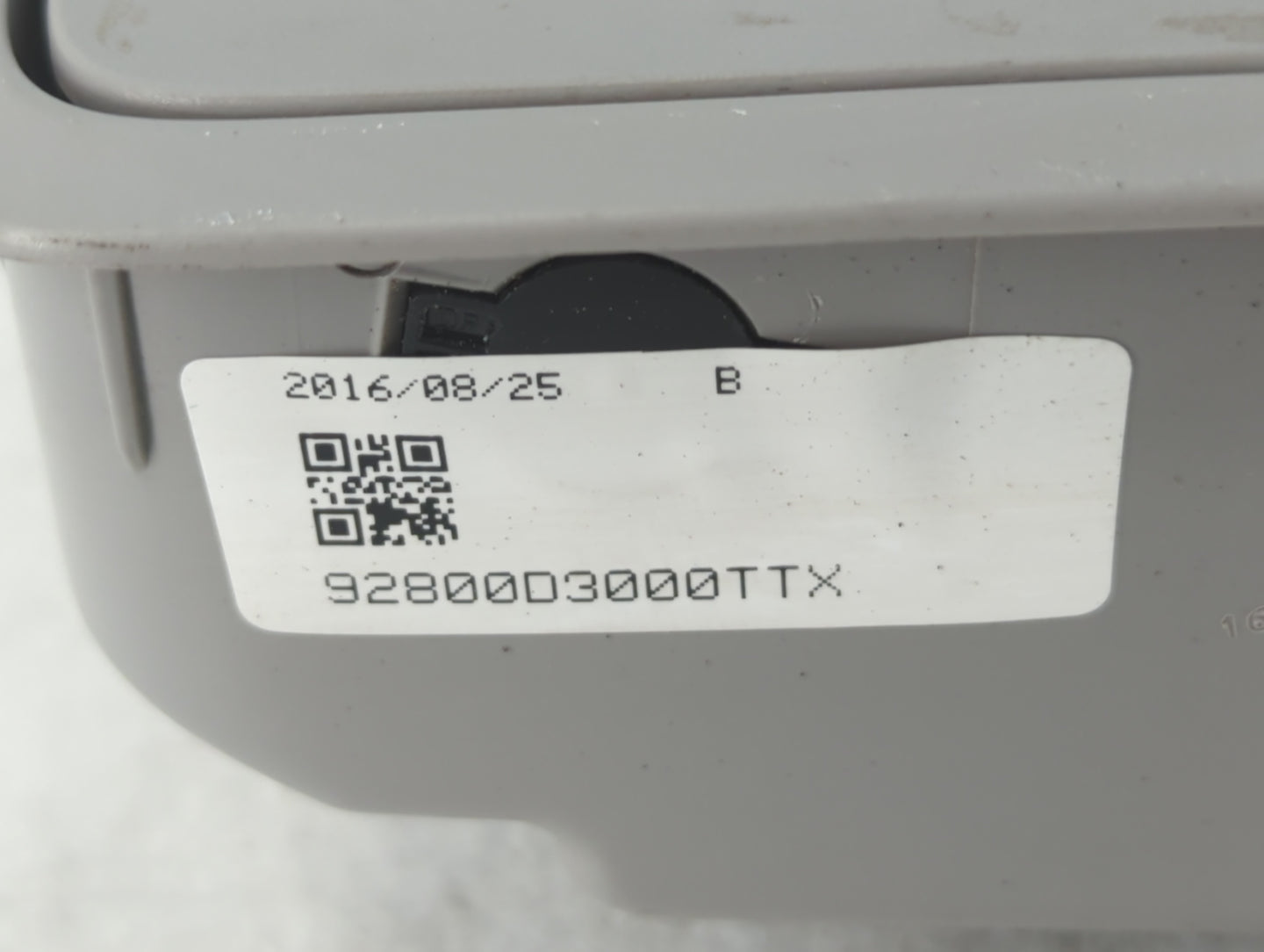 2016-2021 Hyundai Tucson Overhead Roof Console 918829 - Oemusedautoparts1.com