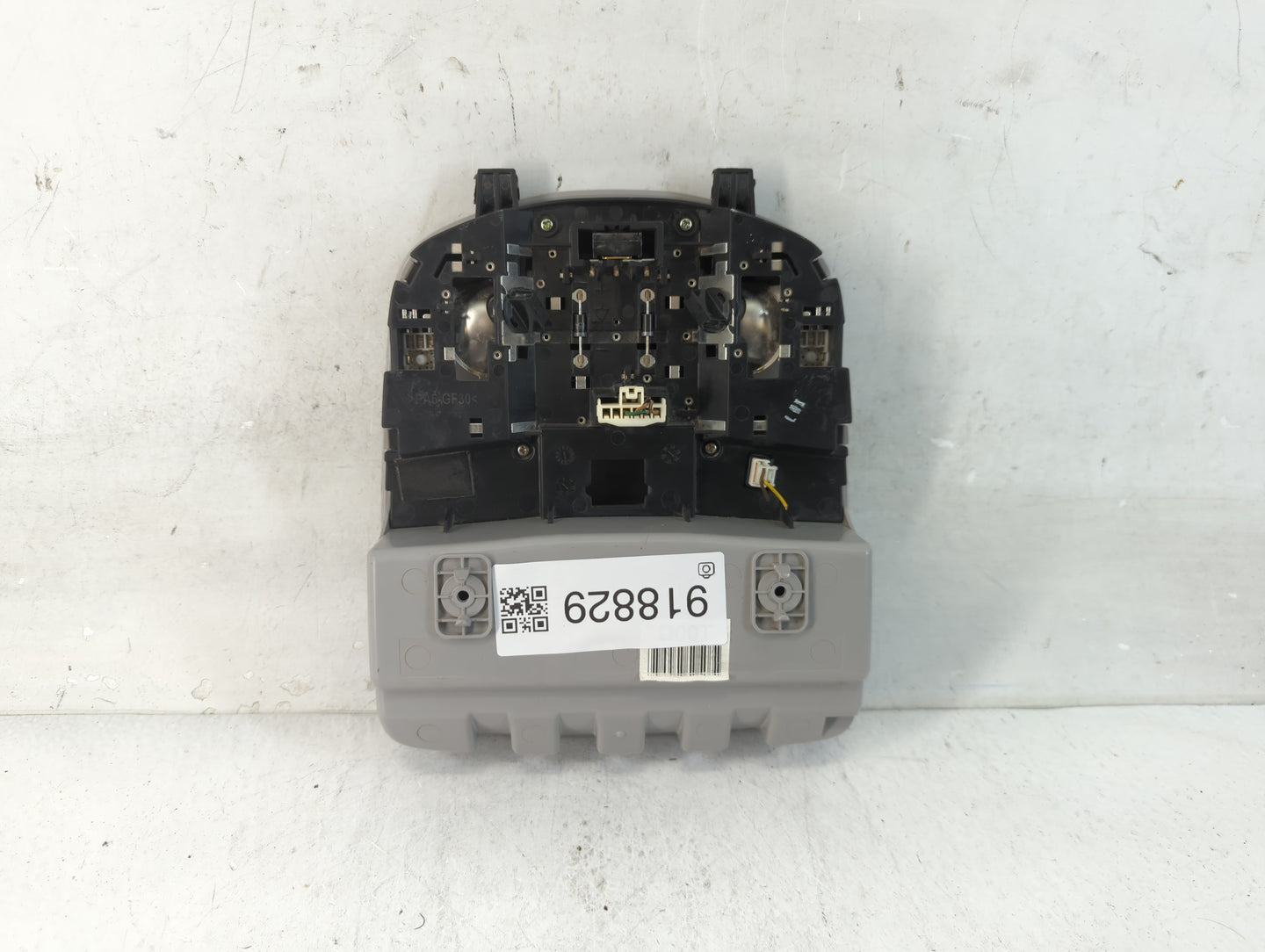 2016-2021 Hyundai Tucson Overhead Roof Console 918829 - Oemusedautoparts1.com