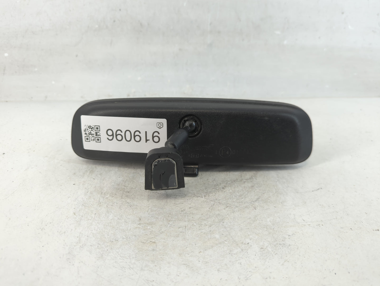 2009-2022 Hyundai Tucson Interior Rear View Mirror Replacement OEM P/N:E4012143 Fits OEM Used Auto Parts - Oemusedautoparts1